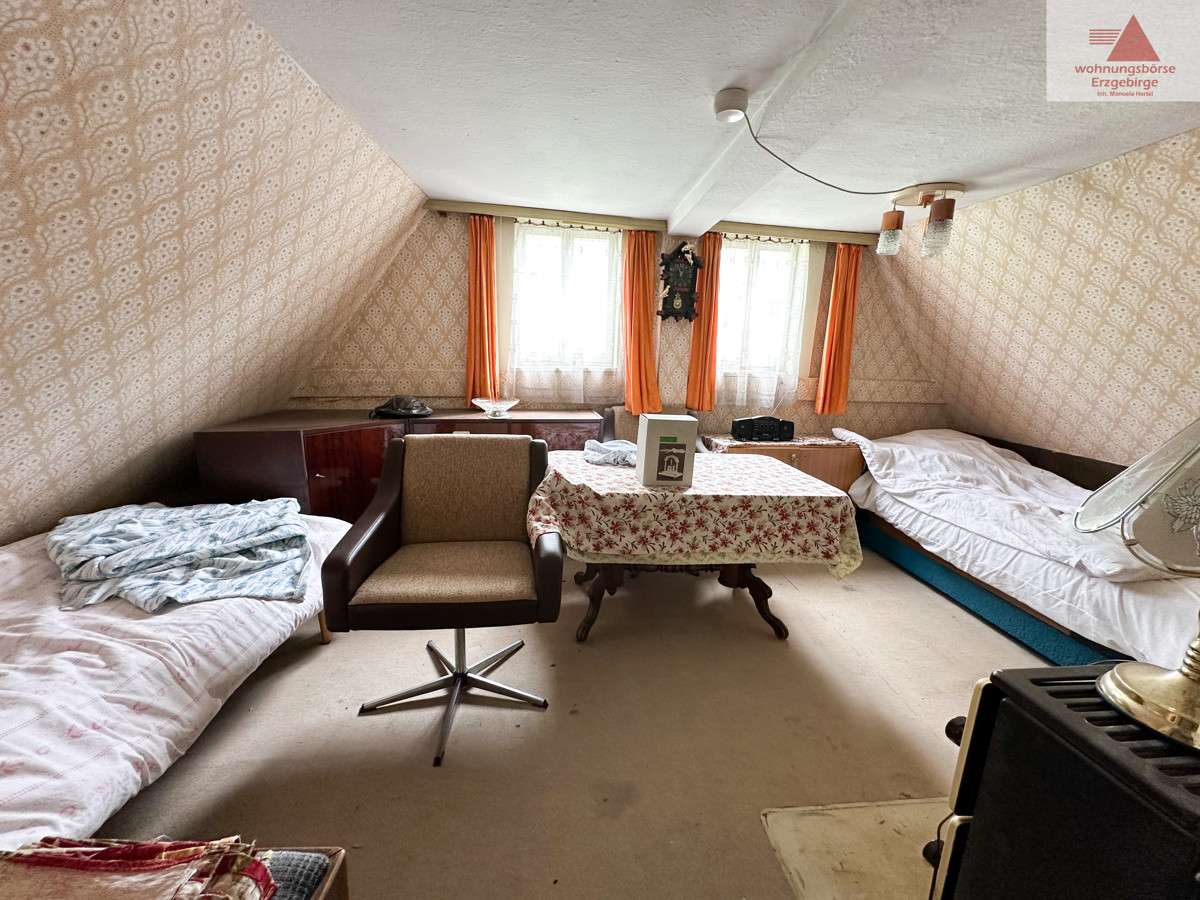 Immobilie in Zwönitz - Einfamilienhaus/Zweifamilienhaus in Zwönitz zum Sanierungen: 150 m² Wohnfläche & 550 m² Grundstück - Bild 4