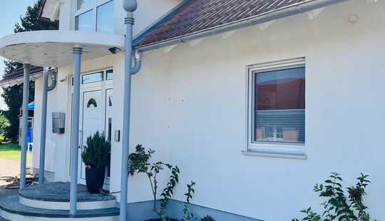 Bild von Einfamilienhaus in Leiferde mit großem Garten (inkl. Baugrundstück)