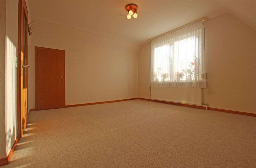 Immobilie in Lauenburg/Elbe - * EFH auf Erbbaurecht * klein aber fein * Vollbad * EBK * Keller * Terrasse * Garten * - Bild 4