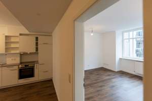 Schönes Wohnen im Herzen von Düsseldorf: Hochwertige Ausstattung in zentralster Lage – 40213 Altstadt, Düsseldorf – Vorschaubild 8