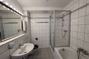 Sonnenbalkon, Stellplatz und gepflegte Umgebung – Lutherstraße 9, 52134 Herzogenrath – Vorschaubild 9
