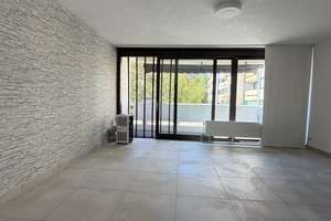 Helle, modernisierte 2 Zimmer-Wohnung mit Loggia, Einbauküche & Stellplatz in ruhiger Lage – 55246 Mainz-Kostheim, Wiesbaden – Vorschaubild 3