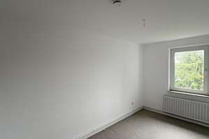 Helle 3-Zimmer Wohnung mit Balkon im 3. OG in Remscheid-Innenstadt – Mozartstraße 16a, 42853 Schöne Aussicht, Remscheid – Vorschaubild 2