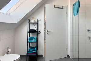 Im Zentrum von Neu-Ulm/Pfuhl neuwertige exklusive 2-Zi.-Maisonette mit Aufzug, EBK, 2 Balkone + TG – Die vollständige Adresse der Immobilie erhältst du vom Anbieter., 89233 Neu-Ulm – Vorschaubild 16