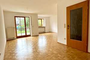 Sofort einzugsbereit, frisch gestrichen - lichtdurchflutetes RMH mit Charme - reserviert – Traunstein (Kreis) – Vorschaubild 2