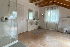 TOSCANA FLAIR – LUXURIÖS WOHNEN  AUF 2 EBENEN IN WARTENBERG – ZUM MIETEN – Die vollständige Adresse der Immobilie erhältst du vom Anbieter., 85456 Wartenberg – Vorschaubild 24