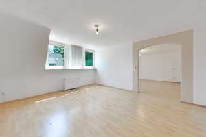 Lichtdurchflutete 4-Zimmer-Wohnung in begehrter Lage. 
