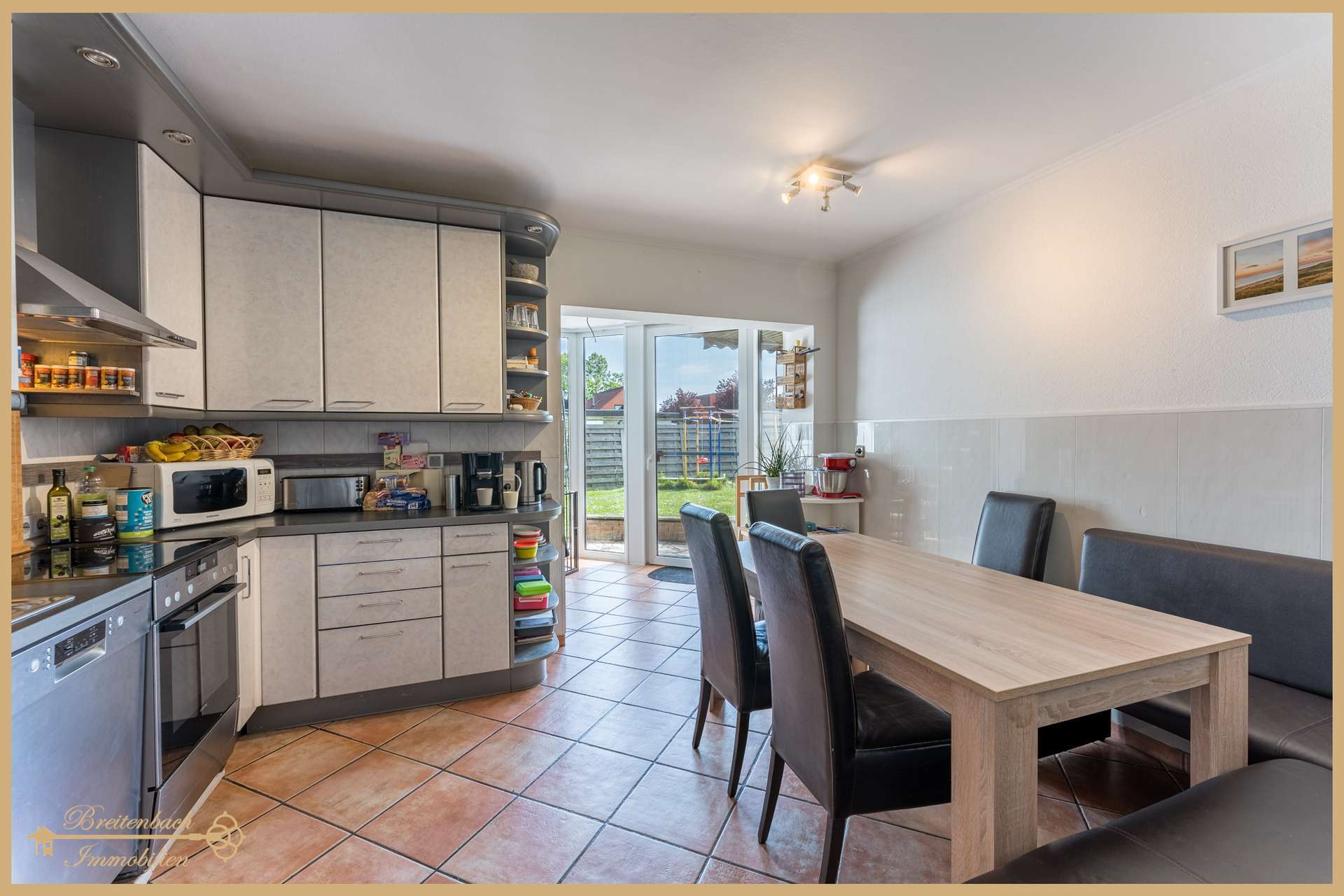 Immobilie in Berne - Großzügiges Ein- bis Zweifamilienhaus mit viel Platz und eigenem Garten - Bild 6