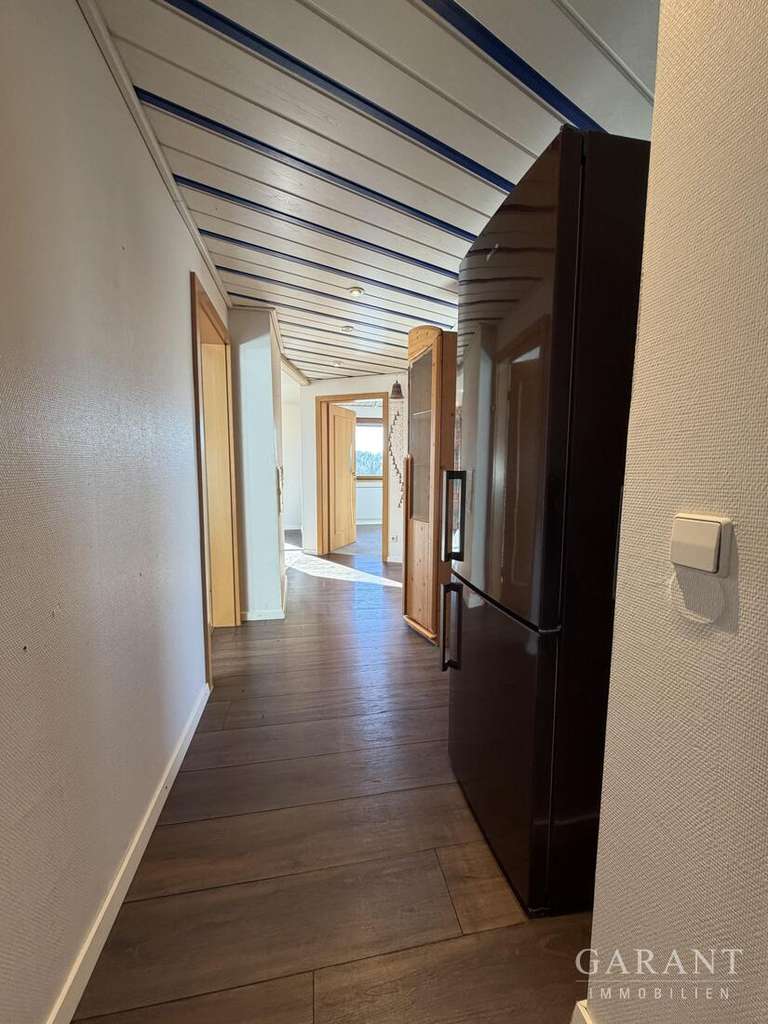 Immobilie in Althütte - Ihr neues Zuhause! Charmante 3 Zimmer-Dachwohnung mit Balkon und Stellplatz - Bild 1