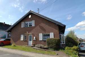 Gepflegtes Einfamilienhaus in Dürrholz – Neuwied (Kreis) – Vorschaubild 1