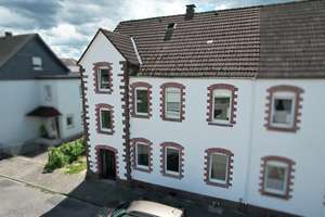 Sanierte drei Zimmer Obergeschosswohnung, gemeinschaftlicher Garten & Scheune – Die vollständige Adresse der Immobilie erhältst du vom Anbieter., 37697 Lauenförde – Vorschaubild 2