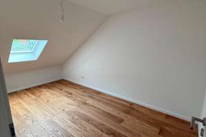 Viel Platz für Ihre Pläne: 4-Zimmer-Wohnung in Leverkusen-Wiesdorf – Hauptstraße 98, 51373 Wiesdorf, Leverkusen – Vorschaubild 5