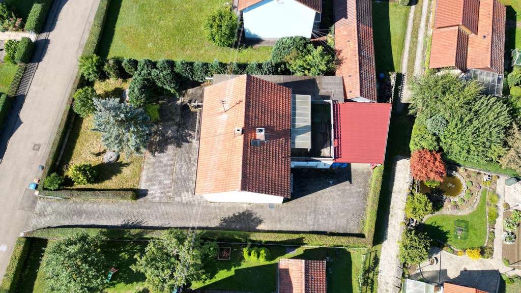 Immobilie in Schrozberg - Zweifamilienhaus mit attraktivem Grundstück - Bild 3