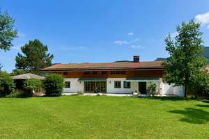 Landhaustraum am Tegernsee mit großem Garten und wunderschönem Bergblick – Die vollständige Adresse der Immobilie erhältst du vom Anbieter., 83700 Rottach-Egern – Vorschaubild 2