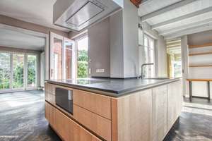 DREAMHOUSE Immobilienhaus: Für Liebhaber - charmantes Einfamilienhaus mit exklusiver Ausstattung – Die vollständige Adresse der Immobilie erhältst du vom Anbieter., 22589 Sülldorf, Hamburg – Vorschaubild 2