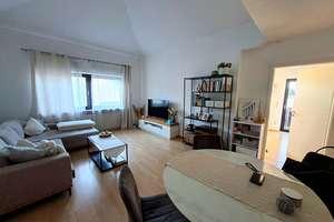 Viel Licht und Funktion: sehr gepflegte vermietete Dachgeschosswohnung ,in ruhiger Lage Truderings.