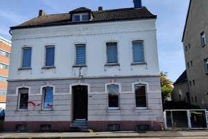 PROVISIONSFREI für Erwerber in der Zwangsversteigerung: Freistehendes Mehrfamilienhaus (5 Wohnungen – Die vollständige Adresse der Immobilie erhältst du vom Anbieter., 45472 Heißen, Mülheim an der Ruhr – Vorschaubild 2