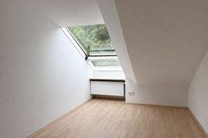 Wohnen unter dem Dach – Gemütliche Wohnung mit Stellplatz – 44319 Wickede, Dortmund – Vorschaubild 3
