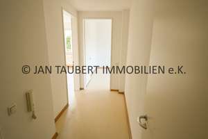 *** SONNIGER BALKON IN DER ENDETAGE*** - helle renovierte 2-Zimmer-Wohnung mit LIFT – Timmendorfer Straße 00, 22147 Rahlstedt, Hamburg – Vorschaubild 8