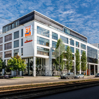 Büroflächen an Verkehrsknotenpunkt. combine Transaction