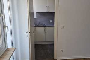 Sanierte Whg. in ruhigem gepflegten Haus mit EBK + Balkon 5 Min. zum HbH – Ellerstraße 55, 40227 Düsseldorf – Vorschaubild 10
