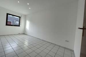     Ruhig wohnen, schnell in der Stadt – 3-Zimmer-Wohnung in Rath/Heumar – Die vollständige Adresse der Immobilie erhältst du vom Anbieter., 51107 Rath/Heumar, Köln – Vorschaubild 17