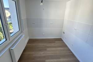 ++ Erstbezug nach Sanierung- Top 2 Zimmer Wohnung mit Balkon ++ – Finanzstr. 16, 46145 Sterkrade-Mitte, Oberhausen – Vorschaubild 3