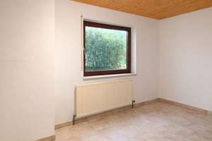 Charmantes Reihenmittelhaus in Heilbronn, teilsaniert, guter Zustand – Die vollständige Adresse der Immobilie erhältst du vom Anbieter., 74078 Frankenbach, Heilbronn – Vorschaubild 9