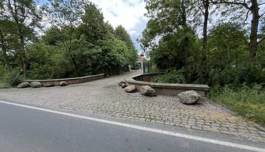 Bild von near Emden, Leben mit Pferden auf zauberhafter Reitanlage, denkmalgeschütztes Bauernhaus