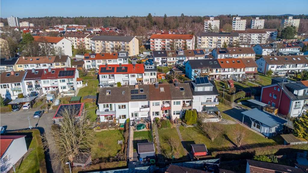 Immobilie in Friedrichshafen - RESERVIERT: Heimeliges 5-Zimmer Reihenmittelhaus mit schönem Garten für die Familie (Erbpacht)  - Bild 3