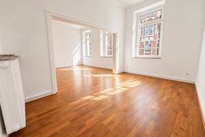 Charmantes 2,5-Zimmer Altbaujuwel im Herzen von Düsseldorf-Pempelfort  – 40477 Pempelfort, Düsseldorf – Vorschaubild 4