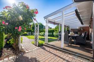 Constantia-West! Doppelhaushälfte mit Carport, überdachter Terrasse, Gartenhaus und Gartenanlage in  – Die vollständige Adresse der Immobilie erhältst du vom Anbieter., 26723 Larrelt/VW-Siedlung, Emden – Vorschaubild 4