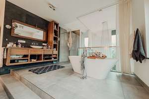 Elegante Stadtvilla mit Wellnessbereich und Galerie in Langenhagen – Die vollständige Adresse der Immobilie erhältst du vom Anbieter., 30851 Langenhagen – Vorschaubild 24