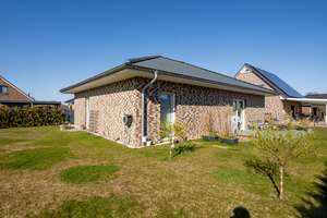 MODERNER KFW-55 BUNGALOW IN RUHIGER LAGE. NEUWERTIG & HOCHWERTIG AUSGESTATTET – Die vollständige Adresse der Immobilie erhältst du vom Anbieter., 23899 Gudow – Vorschaubild 9