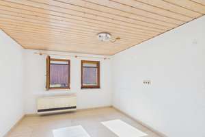 Mehrfamilienhaus mit 3 Einheiten, 3 Garagen und großem Garten in Bad Liebenzell-Möttlingen! – Die vollständige Adresse der Immobilie erhältst du vom Anbieter., 75378 Bad Liebenzell – Vorschaubild 23
