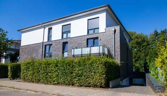 Bild von Mehrfamilienhaus aus 2017! 11 WE und Tiefgarage