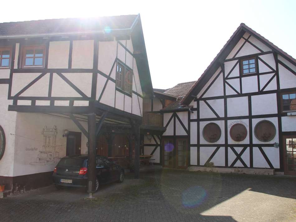 Gebäudeteil links III