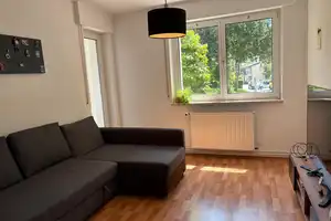 Geschmackvolle 2-Zimmer-EG-Wohnung mit Einbauküche in Schwalbach am Taunus – Spechtstr. 11, 65824 Main-Taunus-Kreis – Vorschaubild 4