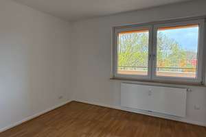 Schöne 3-Zimmer-Wohnung mit Loggia und inkl. Keller in Hamburg-Eißendorf – Strucksbarg 49, 21077 Eißendorf, Hamburg – Vorschaubild 17