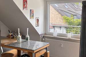 Helle sanierte Altbau 2-Zimmer-Dachgeschosswohnung direkt am Zoopark