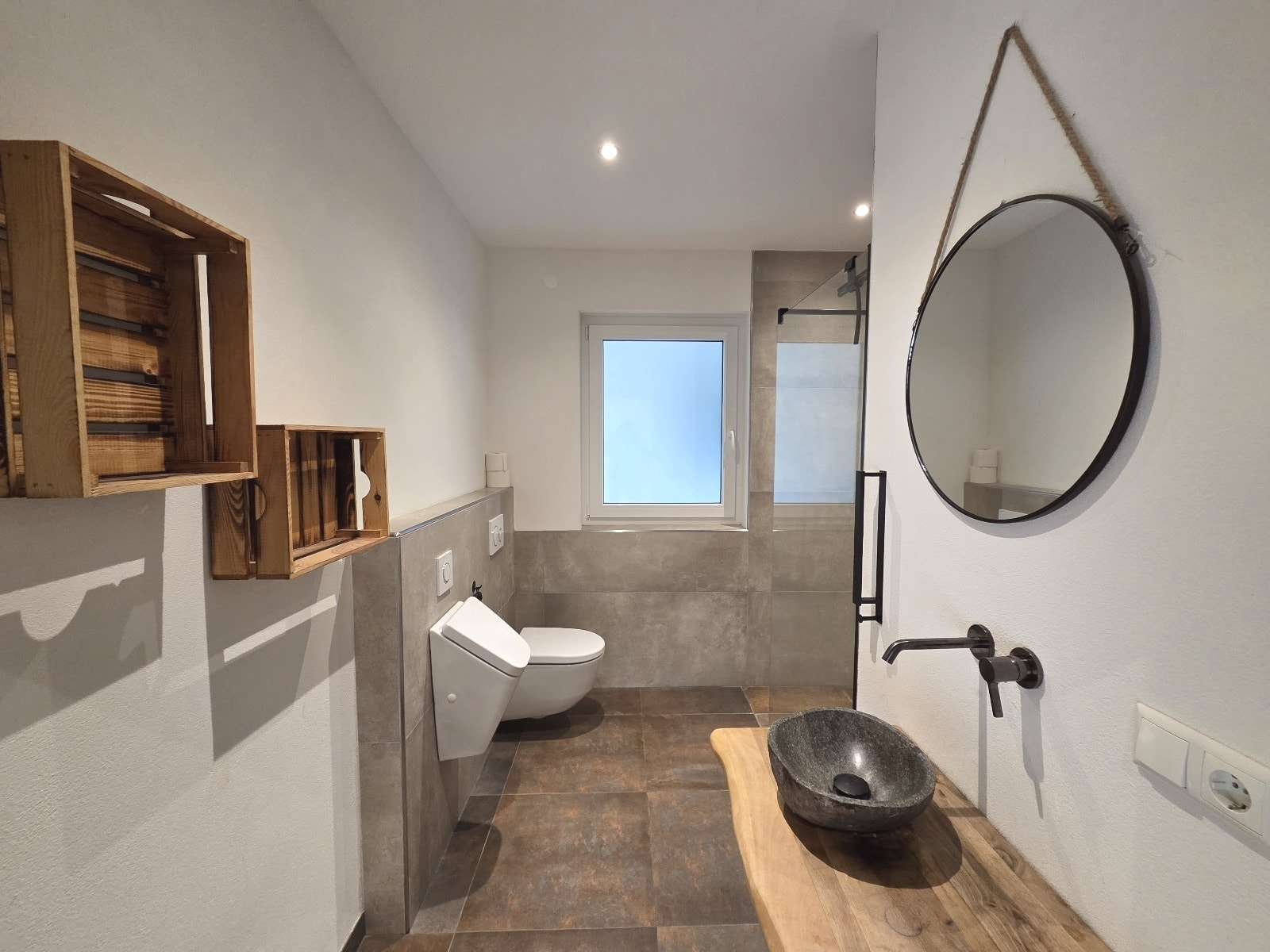 Immobilie in Rauhenebrach - Junges und großes EFH in ruhiger, sonniger Siedlungslage (Wfl. 220 m² / Grund 949 m²) mit Doppelg - Bild 4