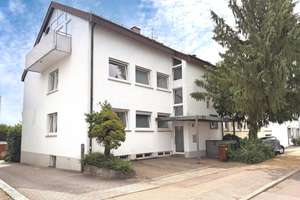 Sofort freie, sehr ruhig gelegene 2 ½-Zimmer-ETW mit Südost-Balkon, Hobbyraum und Pkw-Stellplatz!