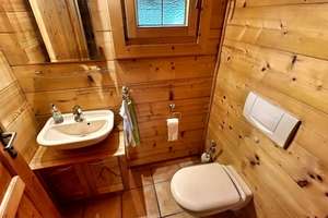 Rustikale Eleganz trifft modernen Wohnkomfort – Ihr Traumhaus aus Holz – Die vollständige Adresse der Immobilie erhältst du vom Anbieter., 74861 Neudenau – Vorschaubild 7