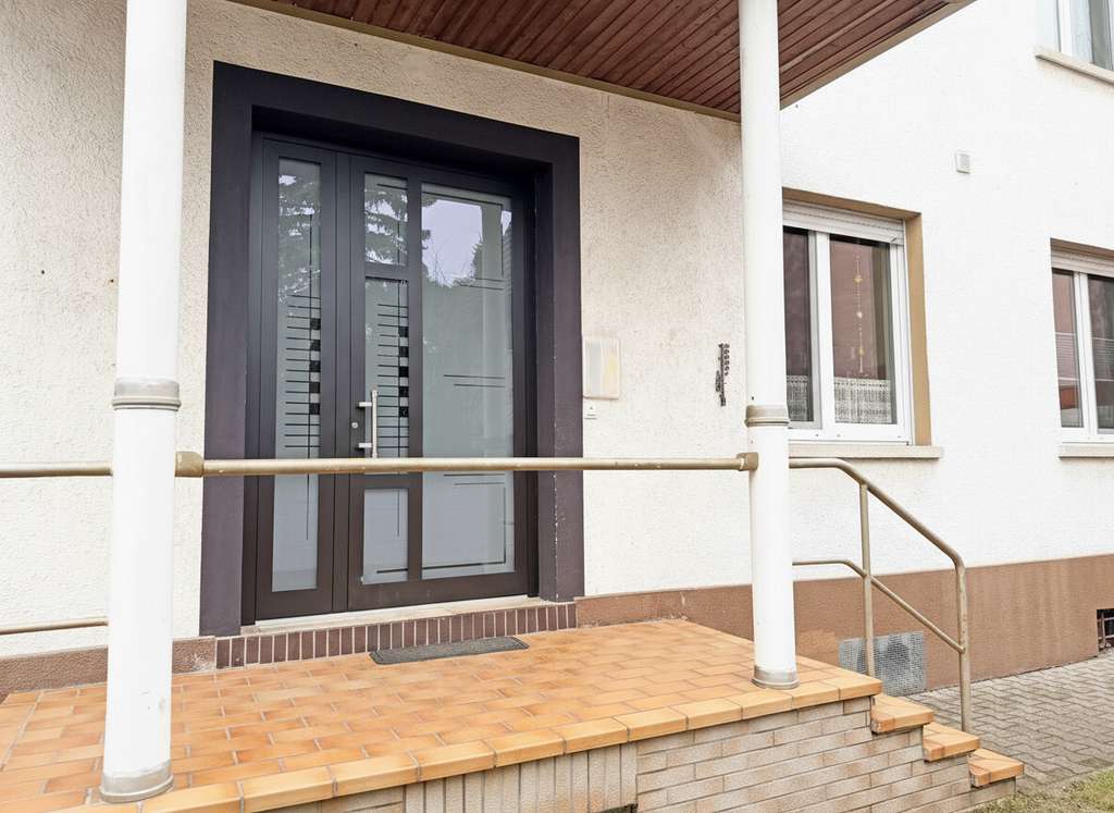 Immobilie in Viernheim - Stilvolle Dachgeschosswohnung mit sonniger Loggia, Sauna und Garage - Bild 2