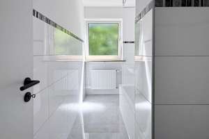 Modern renovierte 2,5-Zimmer-Wohung mit Charme in Neuhausen – Die vollständige Adresse der Immobilie erhältst du vom Anbieter., 80634 Neuhausen, München – Vorschaubild 6