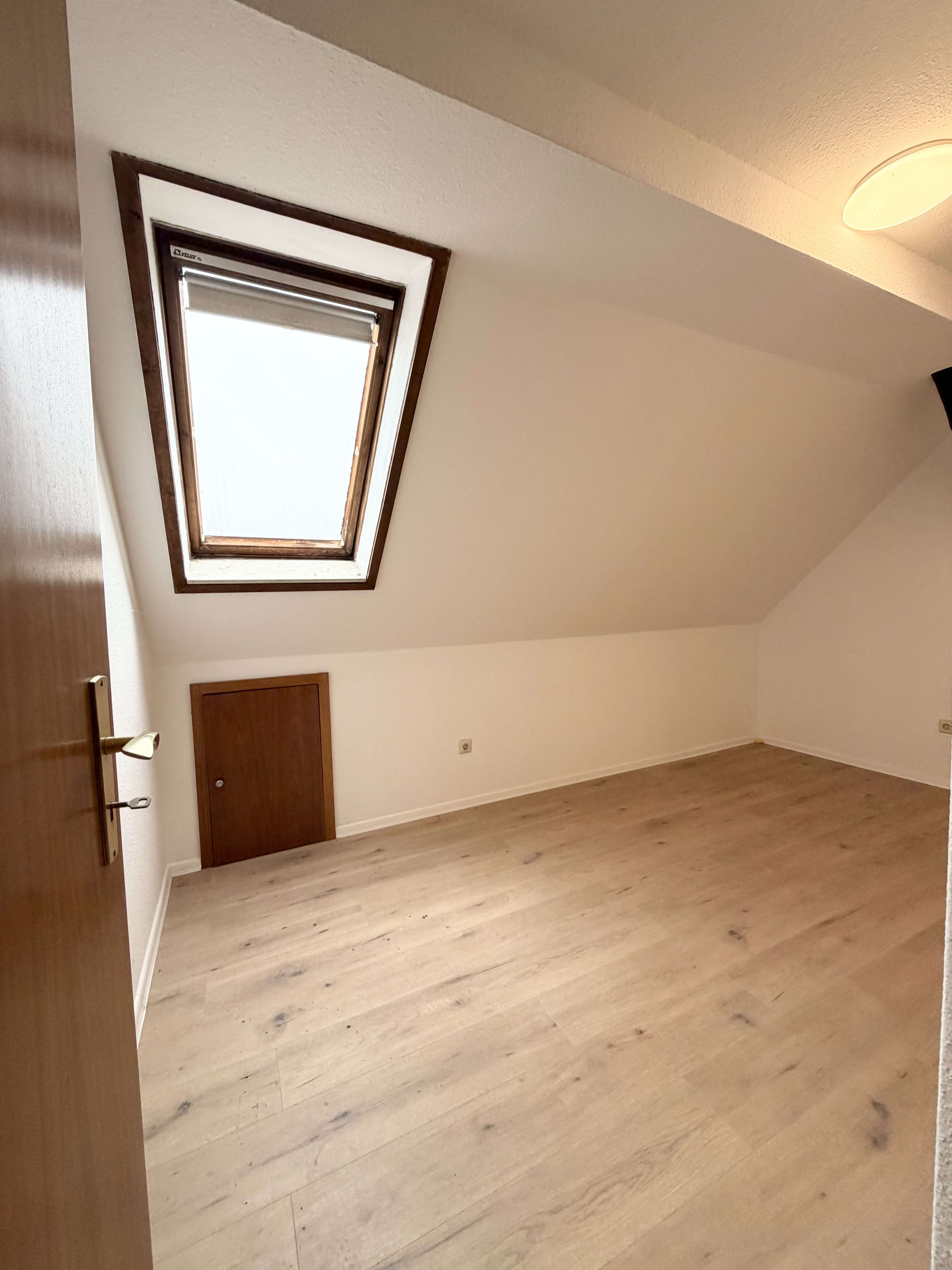 Immobilie in Coppenbrügge - Leerstehendes saniertes 3-Familienhaus + Gewerbeeinheit! Über 10% Rendite p. a. möglich - Bild 10