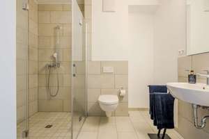 Kompates Stadthaus mit klarer Struktur | 5 Zimmer | ca. 137 m² | Ost-Terrasse – Lüdersworth 33, 30539 Bemerode, Hannover – Vorschaubild 10