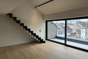 Zooviertel – Hochwertig sanierte 118 m² Maisonette Wohnung inkl. Küche