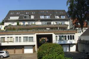 *** BREMEN-SCHWACHHAUSEN - Helle 4-Zimmer-Maisonette-Wohnung mit Einbauküche und Balkon ***