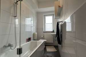 Stilvolle 2-Zimmer-Wohnung mit Balkon & Einbauküche  in Düsseldorf-Derendorf – Johannstraße 27, 40476 Derendorf, Düsseldorf – Vorschaubild 3